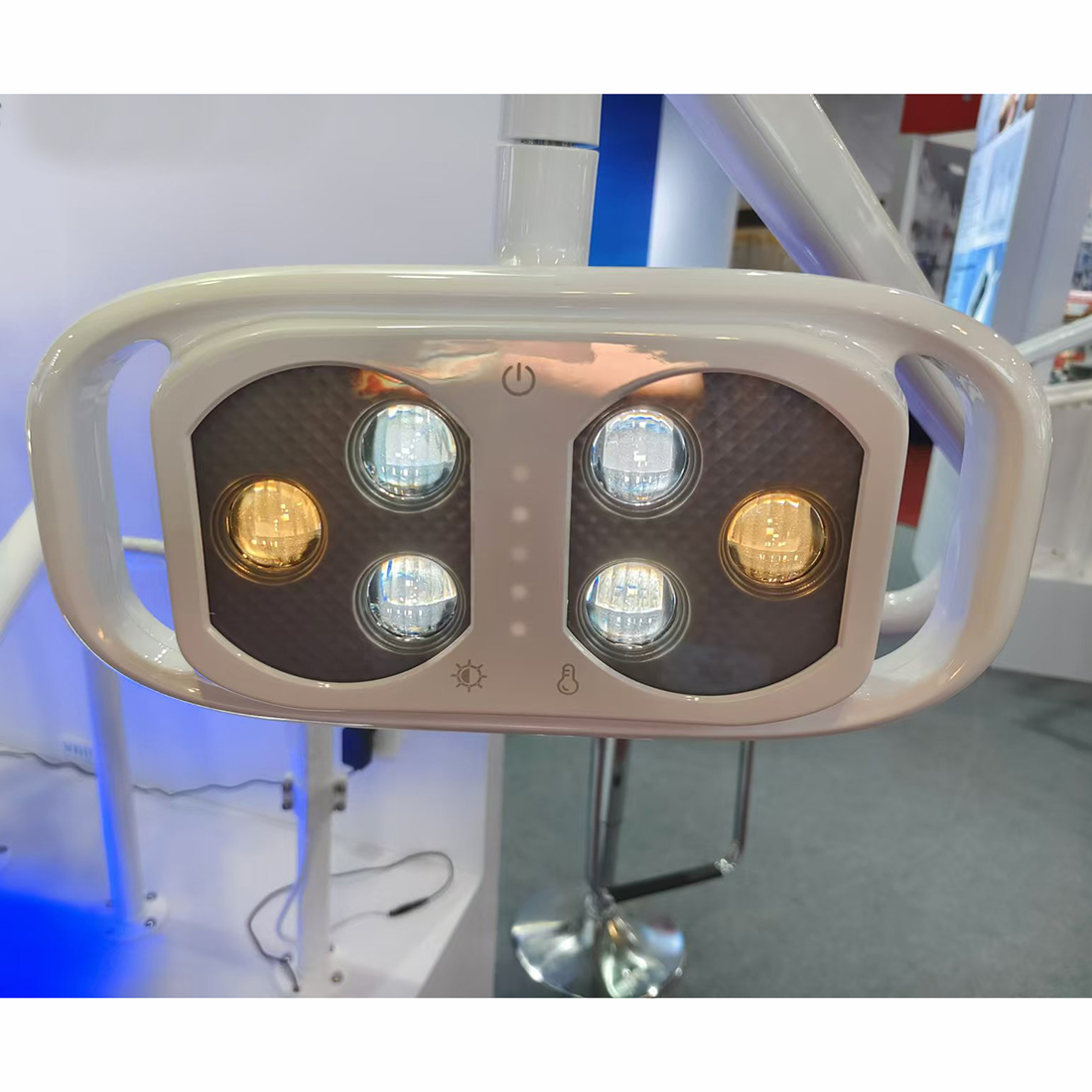 6LED 歯科口腔手術ランプ誘導センサーライト LED 歯科 - Teeth Whitening With Light のレビューと価格